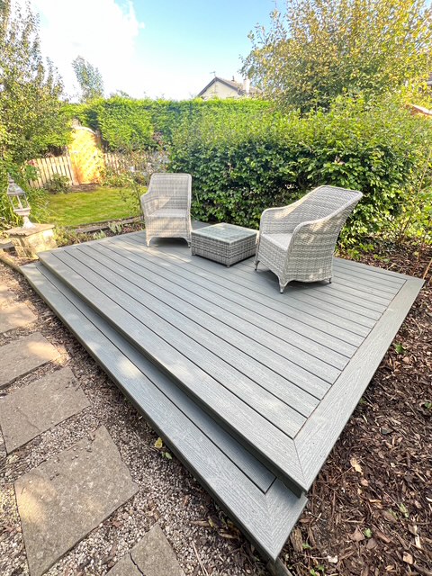 Composite deck in Clamshell Grey Composite deck in Clamshell Grey